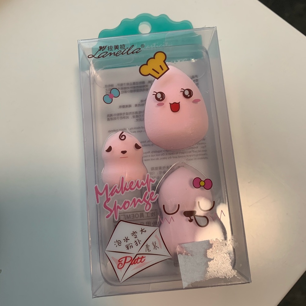 Set of 3 Laneila makeup sponges. Super adorable!